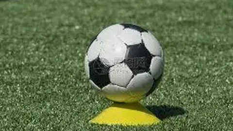 马刺七将齐发威，杜兰特22分助队轻取太阳，福克斯26+9+7闪耀全场